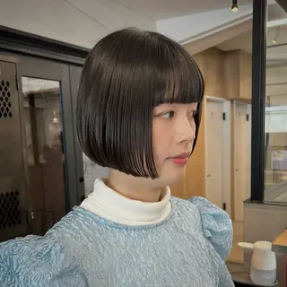 ショート INORI|艶カラ ー|フェイスレイヤーのヘアスタイル