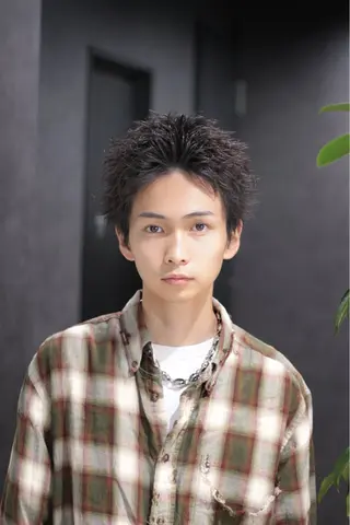 パーマ メンズ シャドウ/波巻き 朝崎倭斗のヘアスタイル