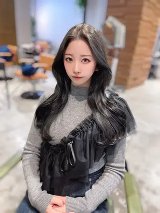 ロング 福間克徳/顔まわり /レイヤーカットのヘアスタイル