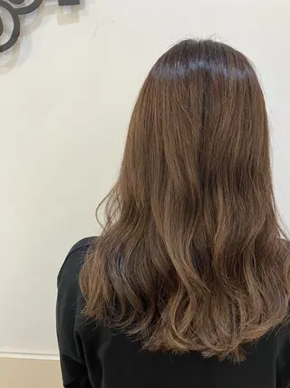 セミロング yukari 艶髪ヘアのヘアスタイル