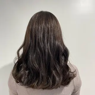 ミディアム カラー あずま みゆのヘアスタイル