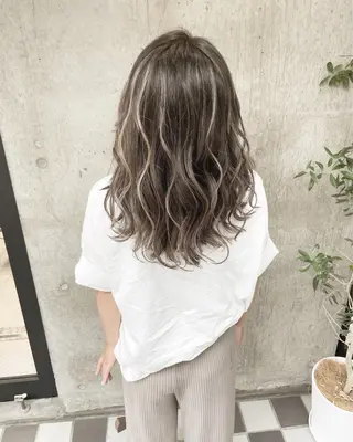 ロング カラー ヘアアレンジ TATSUYA アートディレクターのヘアスタイル