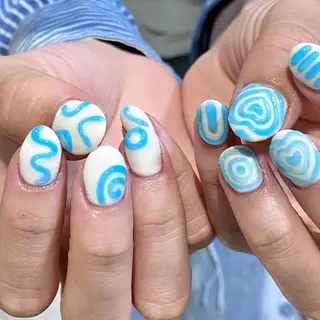 ネイル ✩*.ﾟ真粋 (maiki)⋆*✩のネイルデザイン