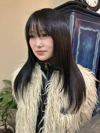 セミロング カラー もりやま りりかのヘアスタイル