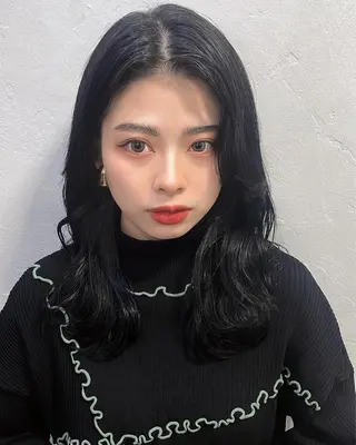 ミディアム yui/ layer cutのヘアスタイル