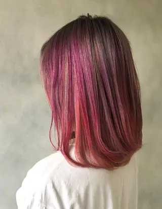 カラー ミディアム ＦＵＮＩＣ ファニックのヘアスタイル