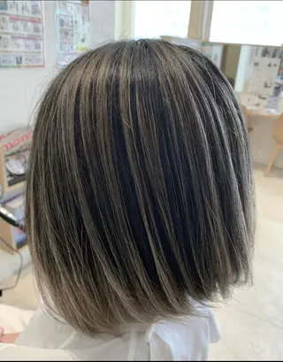 ミディアム 山下竣介 ヘアカラー専門美容師のヘアスタイル