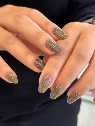 ネイル une／YUKINA 🫧大人nuanceのネイルデザイン