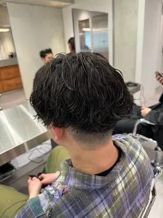 ショート パーマ メンズ 波巻きスパイラルパー マ/シャドウパーマ駿のヘアスタイル