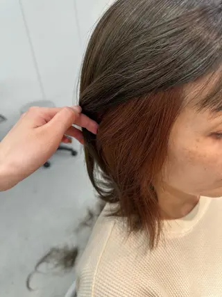 ミディアム カラー 松本 莉央のヘアスタイル