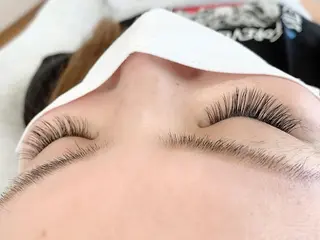 マツエク・マツパ salonLADYSTYLE所属・稲嶺 美華のエステ・リラクイメージ