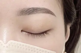 アイブロウ THE BALM🦋 上間のマツエク・マツパデザイン