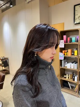 ロング カラー beleefric 🩵黒木芽衣のヘアスタイル