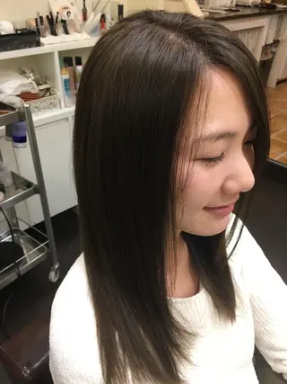セミロング カラー soto所属・安藤 芽衣のヘアスタイル