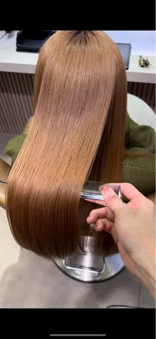 カラー 大平 愛弥のヘアスタイル
