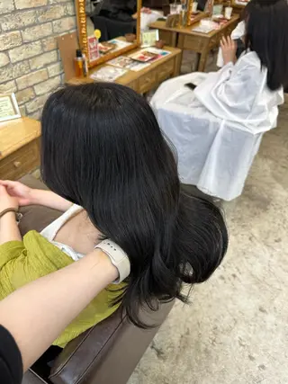 セミロング カラー 柔らかベージュ🤍 fukaのヘアスタイル
