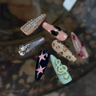 ネイル Sarina ⋆⭒˚のネイルデザイン