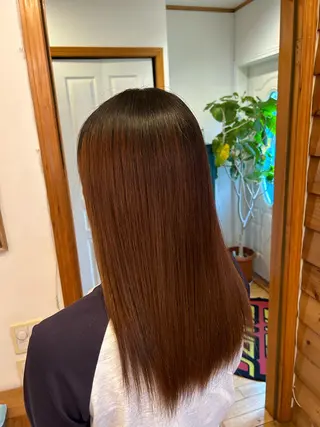 ロング 青山 airaのヘアスタイル