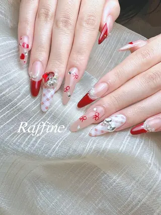 ネイル RAFFINE 月🦋🩵のネイルデザイン