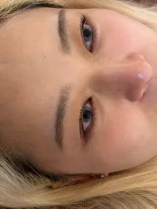 マツエク・マツパ レイヤー/マツエク 💋𝑨𝑵𝑵𝑨のヘアスタイル