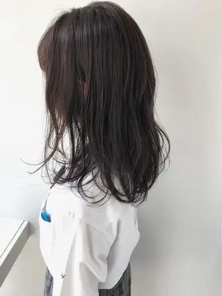 セミロング RYOMA/ 似合わせ🎧🤍のヘアスタイル