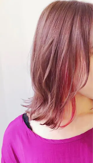 ミディアム カラー 宮原 佳苗のヘアスタイル