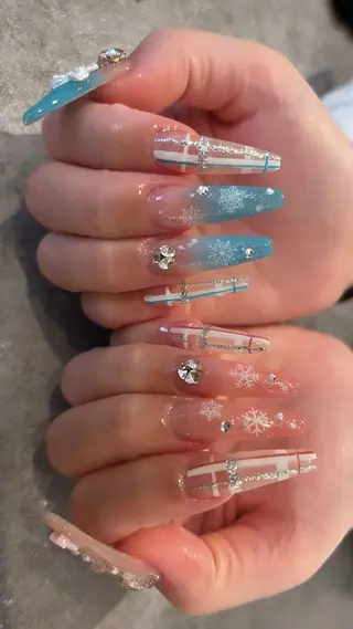 ネイル Mignon所属・Mignon 、のネイルデザイン