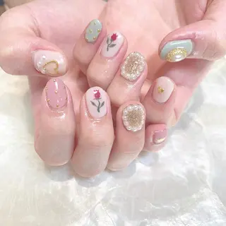 ネイル Kanon 🤍のネイルデザイン