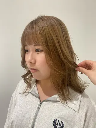 ミディアム カラー ベージュ/アレンジ /横浜/杉本千夏のヘアスタイル