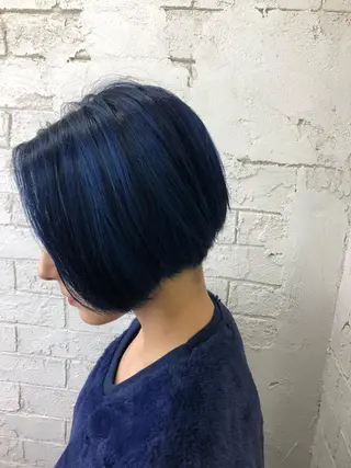 ショート カラー 江幡 渉のヘアスタイル