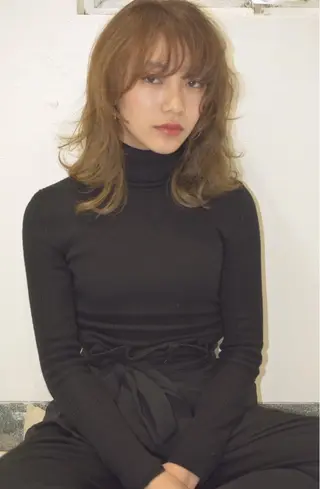 ミディアム セミロング カラー パーマ 髪質改善 ami byAbsoのヘアスタイル