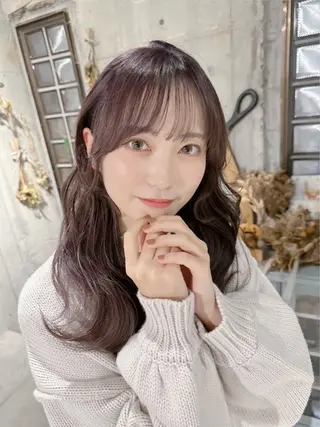 ロング カラー 柴田 すず花のヘアスタイル