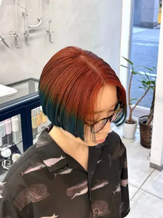 ショート カラー 谷井 実結樹のヘアスタイル