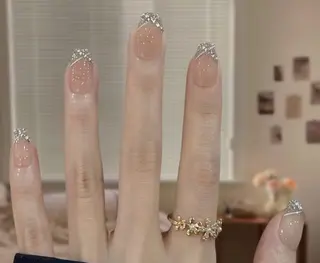 ネイル 高木 維麗絲のネイルデザイン