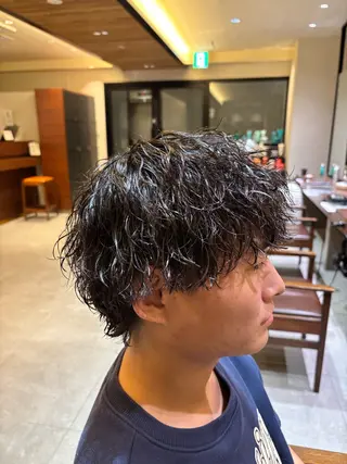 パーマ メンズ FURUSHO所属・透明感カラー/ ツイスパ/小倉悠佑のヘアスタイル