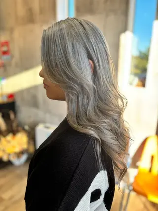 ロング Welila by haku所属・Yuuki ウェリラバイハクのヘアスタイル