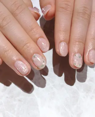 ネイル 會田 瑠衣のネイルデザイン