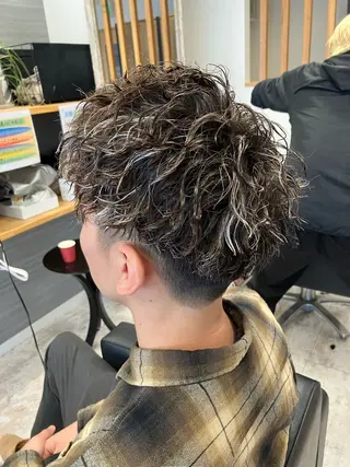 カラー パーマ メンズ メンズ特化/パーマ/ フェードWATARUのヘアスタイル