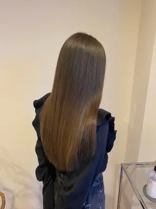 ロング カラー Ludwig AIRIのヘアスタイル