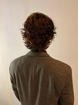 セミロング パーマ メンズ HIROGINZAプレミアムバーバー赤坂店所属・田中 千恩のヘアスタイル