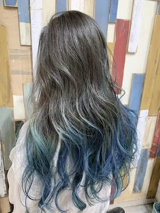 パーマ カラー メンズ セミロング 嶋村夏実🌼レイヤー 🌸白髪ぼかしのヘアスタイル