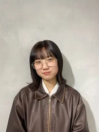 ミディアム 顔周りレイヤー /kokoro🦮のヘアスタイル