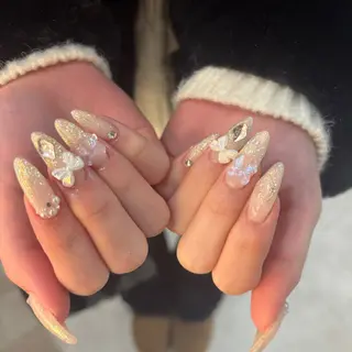 ネイル 栗田 ゆう子のネイルデザイン