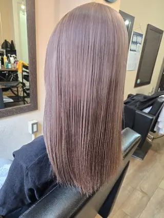 ミディアム SevenQuarter所属・セブン クォーターのヘアスタイル