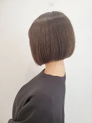 ショート カラー 齋藤 愛美のヘアスタイル