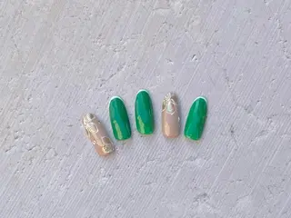 ネイル Revia所属・Revia おおだちあやなのネイルデザイン