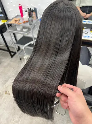 セミロング 透明感カラー✨ 薄井零のヘアスタイル