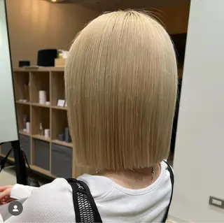 ショート 透明感カラー🫧植松 真菜のヘアスタイル