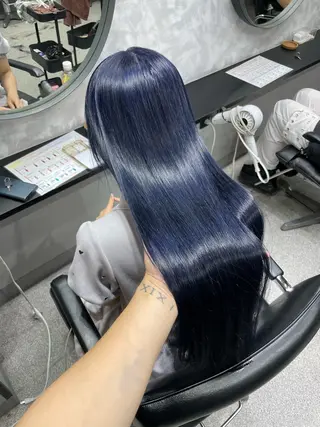 セミロング デザインカラー/ エクステ/ブリーチのヘアスタイル