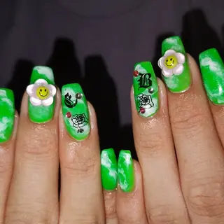 ネイル 424 nailsのネイルデザイン